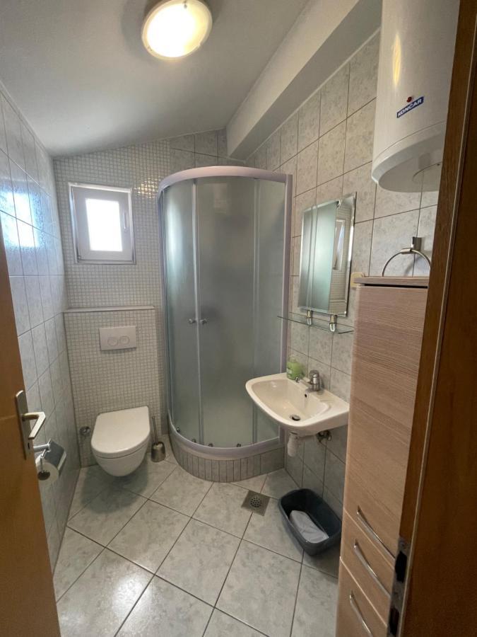 אומיס Apartmani Mateo מראה חיצוני תמונה