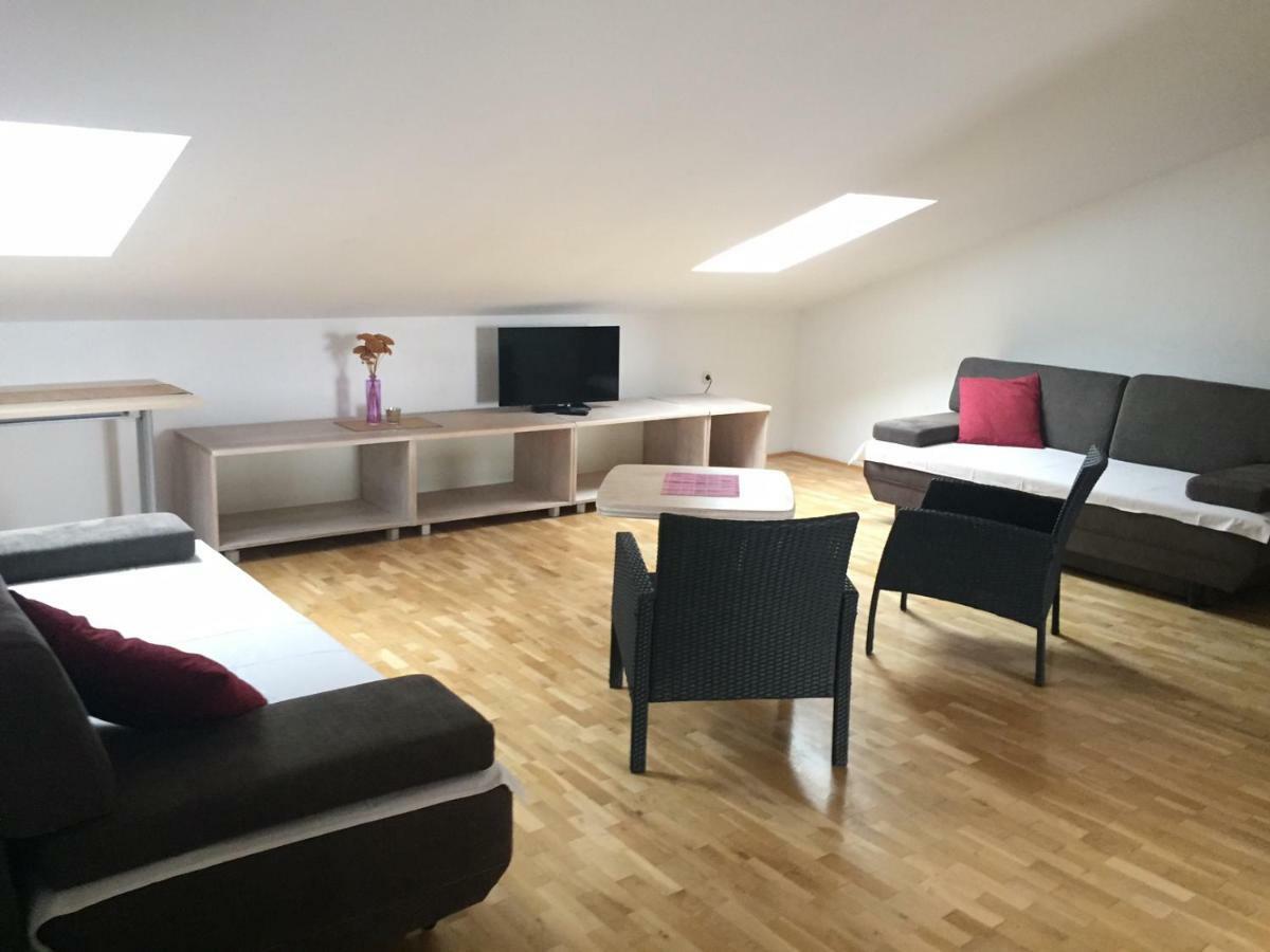אומיס Apartmani Mateo מראה חיצוני תמונה